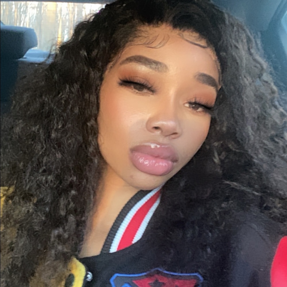 Meet your Posher, Cierra